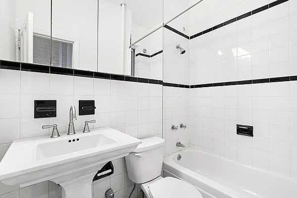 Sold by Corcoran | media 3