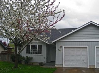 2090 Minda Dr, Eugene, OR 97401