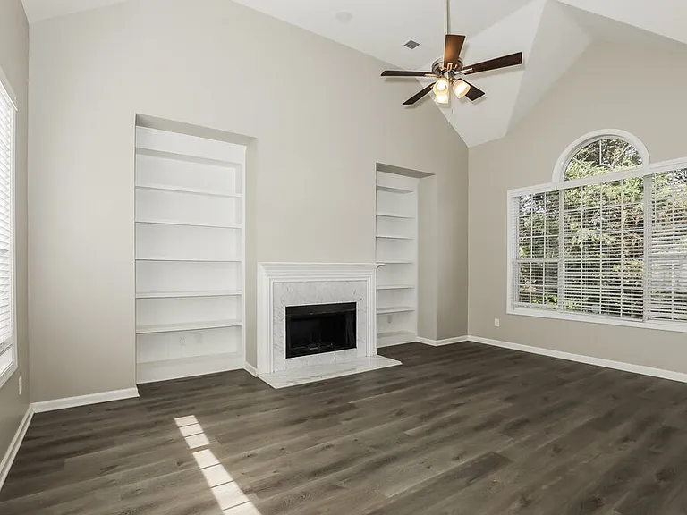 100 Brookcrest Ct — Photo 4
