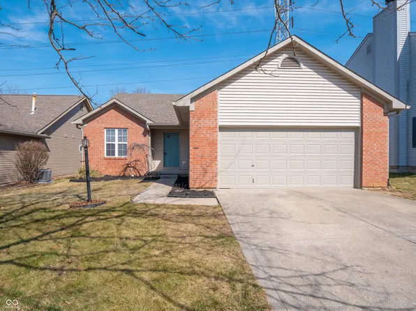 1032 Rotherham Ln, Beech Grove, IN 46107