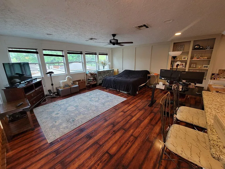 12403 Tottenham Dr — Photo 18