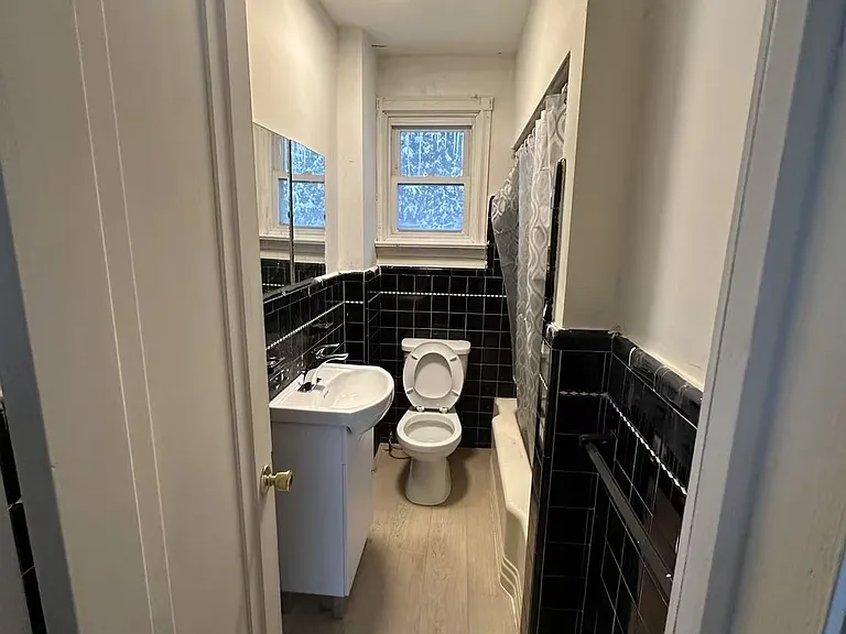 22 Pleasant View Dr — Photo 3