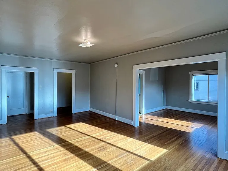 Rose Court by Star Metro — Photo 22
