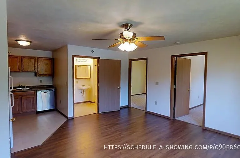 1007 W Ridge St #8 — Photo 3