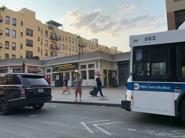 606 Flatbush Avenue image 2 of 18