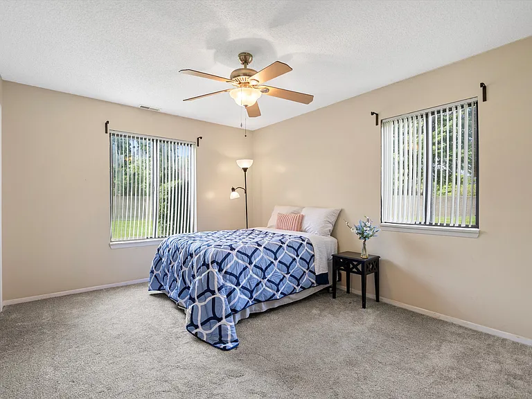 15012 Island Dr — Photo 7