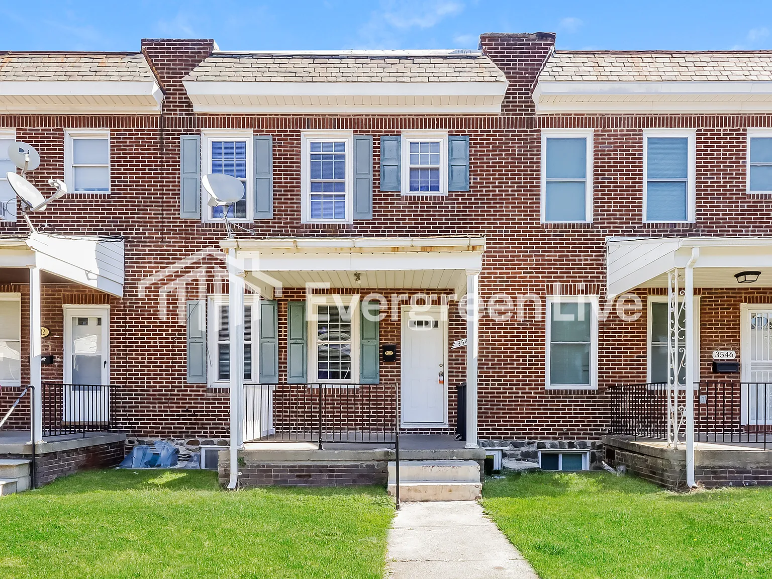 3 bed, 1.5 bath, 1200 sqft, $1,635 — Photo 1