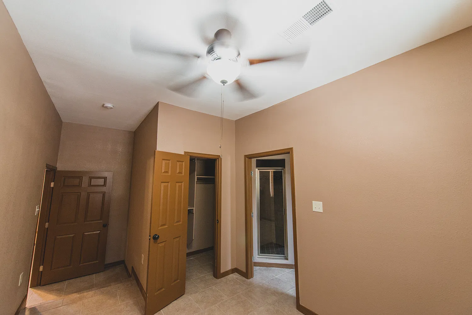 2 bed, 1080 sqft, $1,600 — Photo 4