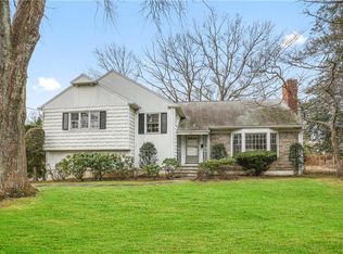 282 Mamaroneck Rd, Scarsdale, NY 10583