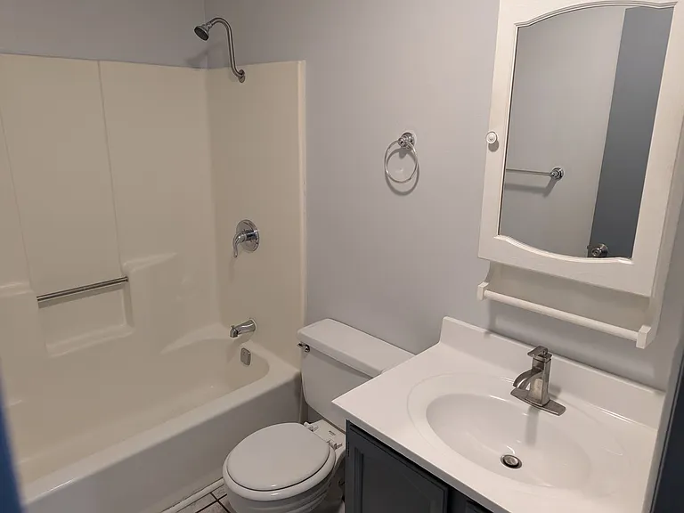 669 Highland Ave — Photo 8