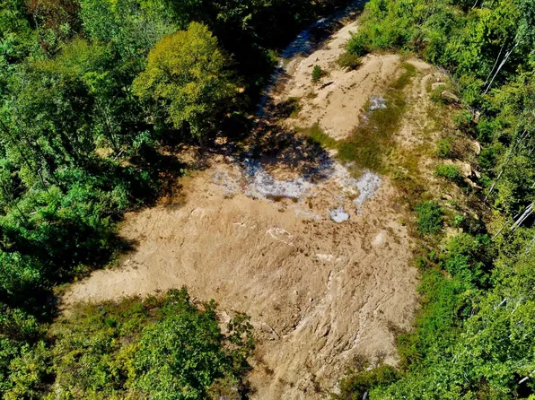 2774 Stanley Creek Rd, Oneida, TN 37841