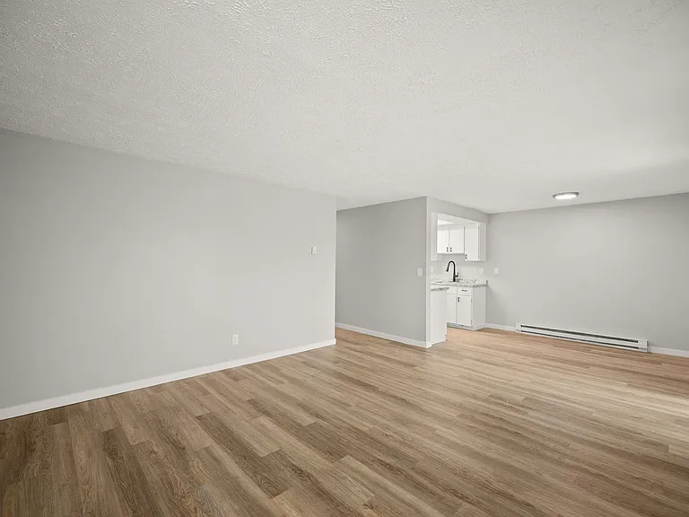 River Court Apartments - Updated Units With A View! — Photo 30