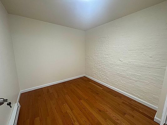 5th image of 21 Allen St #15A