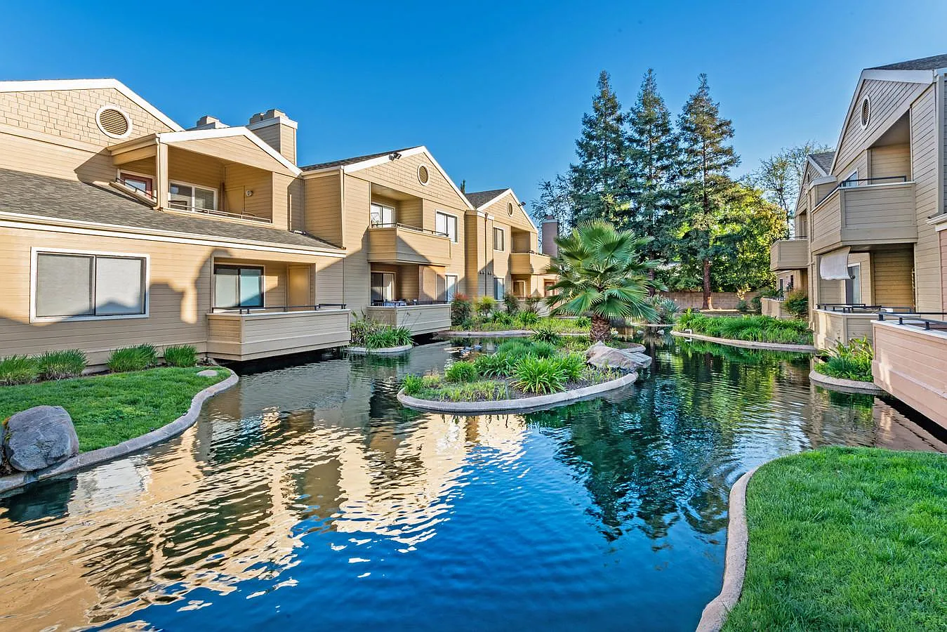 7675 N 1st St APT 227 photo 1