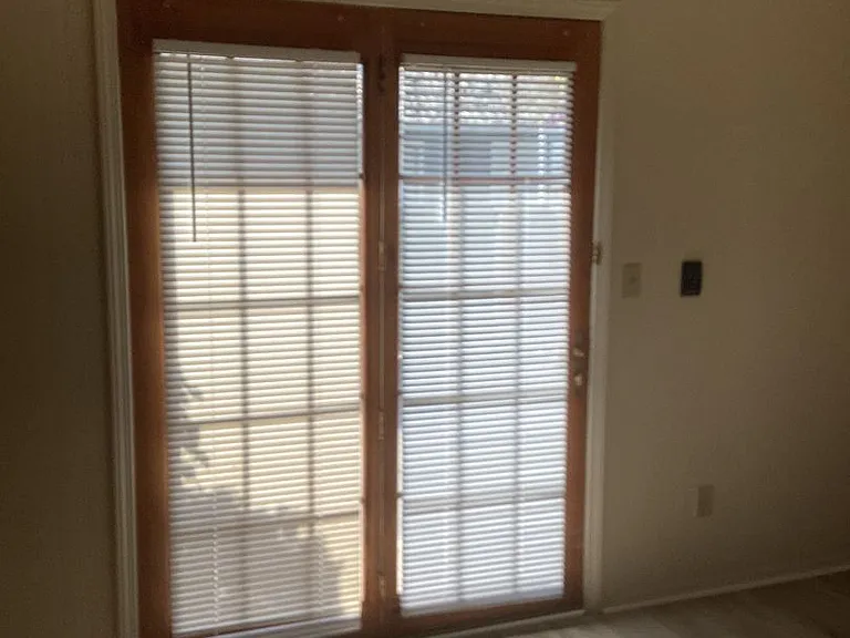 425-431 N Tiffany Dr — Photo 9