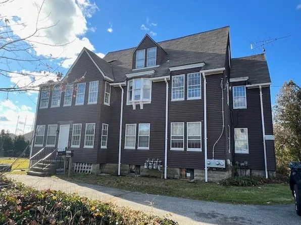 66-68 County Rd, Barrington, RI 02806