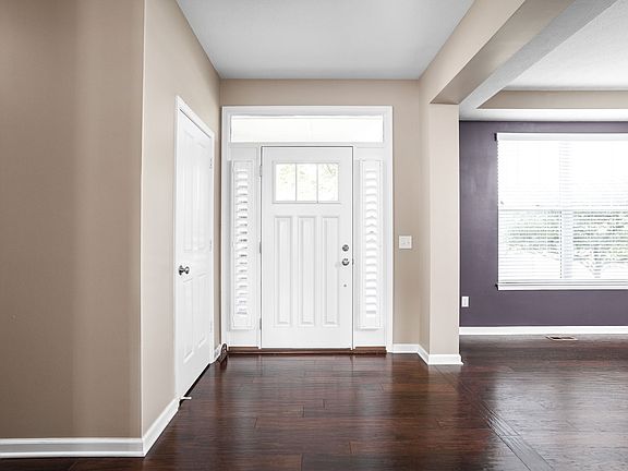 3rd image of 15886 Millwood Dr