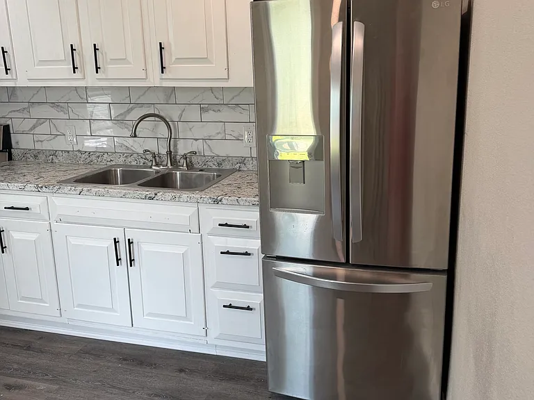 228 N Main St — Photo 13
