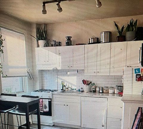 4th image of 1313 Spruce St APT 3C
