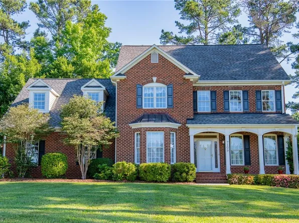 7109 Claren Oaks Ct, Gibsonville, NC 27249