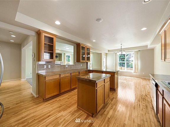 5th image of 5428 54th Avenue Ct W