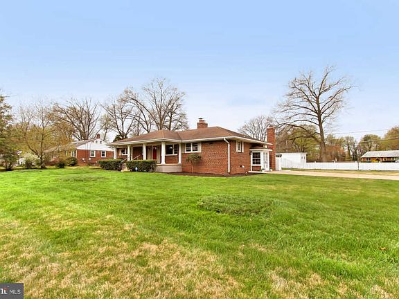 4th image of 5816 Pratt Ct