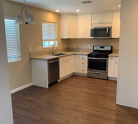 2nd image of 3505 Crestmore Rd