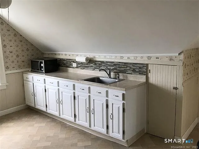 263 Roselle St #3 — Photo 6