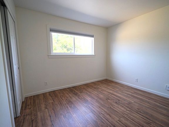 5th image of 152 Lincoln Ave APT 8