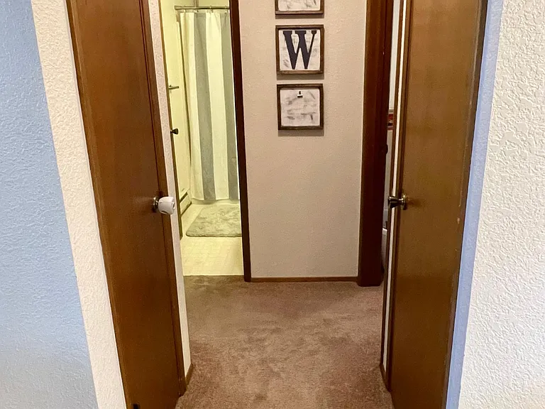 101 W Grand St #6 — Photo 8