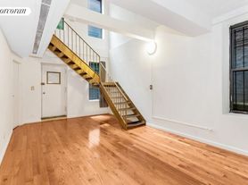 238 E 50th St