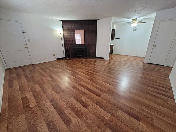 2nd image of 401 12th Ave SE APT 216