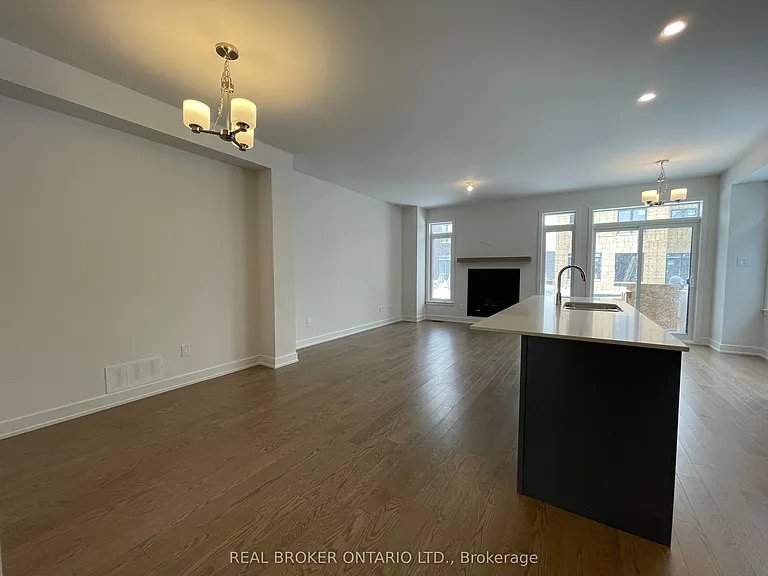882 Solarium Ave — Photo 7
