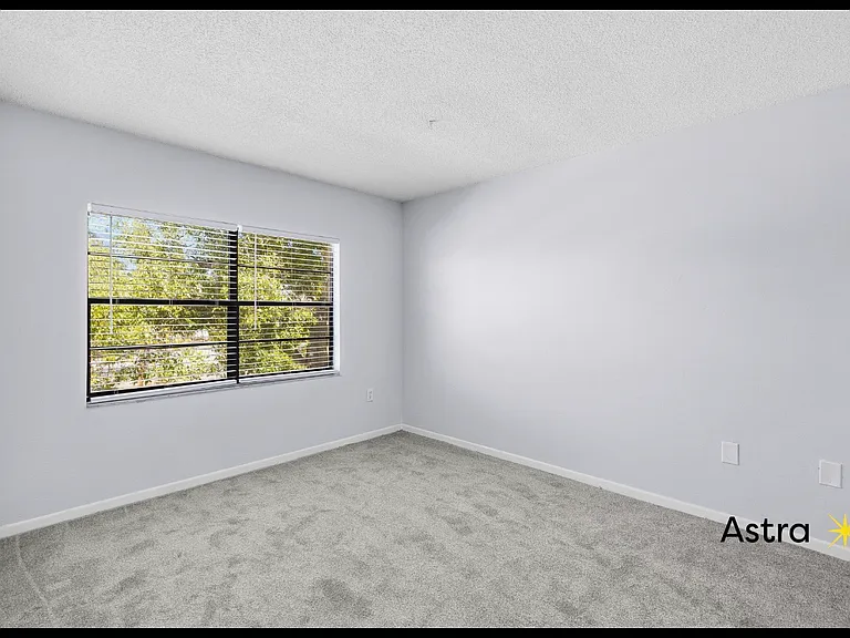 200 Westwood Ter N #206 — Photo 7