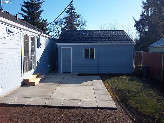 3rd image of 217 NW 44th St