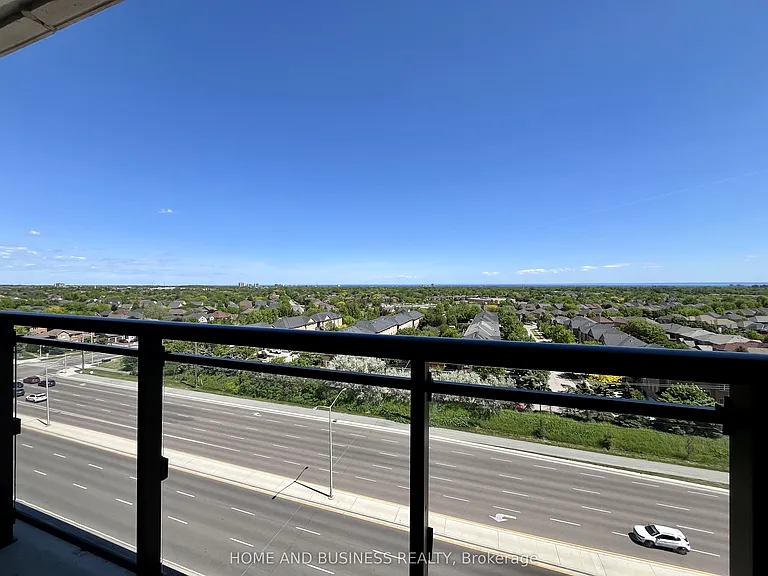 395 Dundas St W #816 — Photo 18