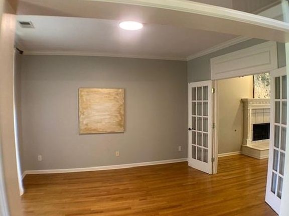 3rd image of 1796 Campden Dr