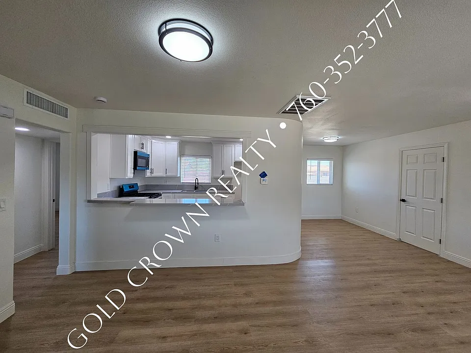 762 Woodward Ave