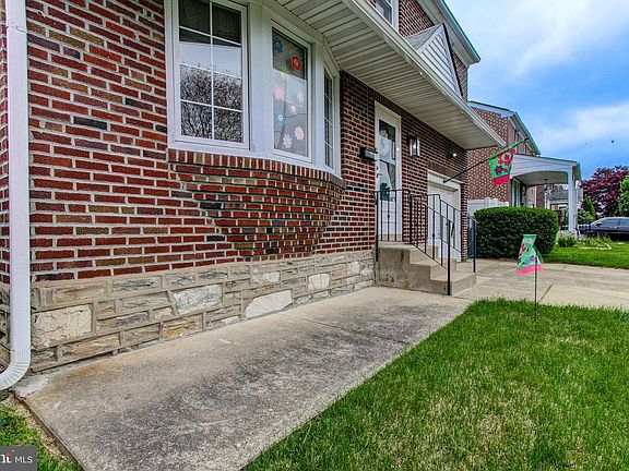 5th image of 7612 Rockwell Ave