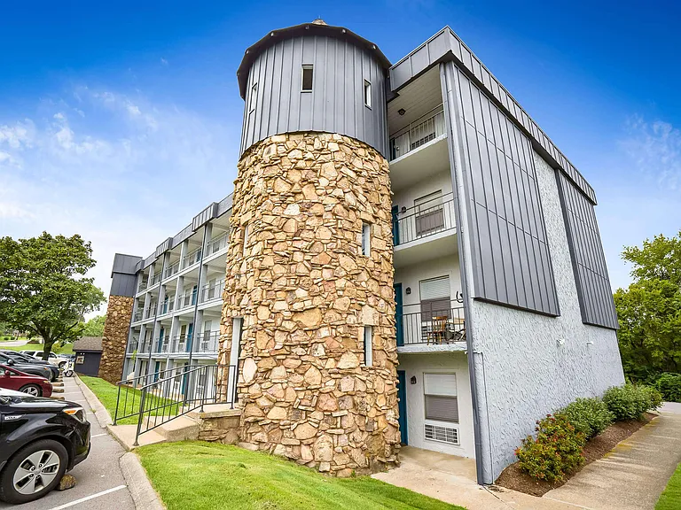 Oakstone Ridge Apartments — Photo 13