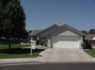 709 Coastal Ct, Los Banos, CA 93635
