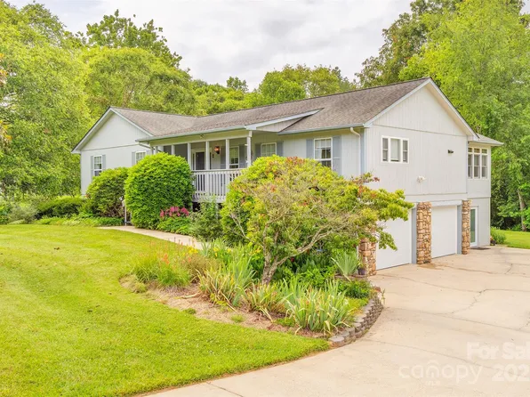 76 Woodland Hills Rd, Asheville, NC 28804