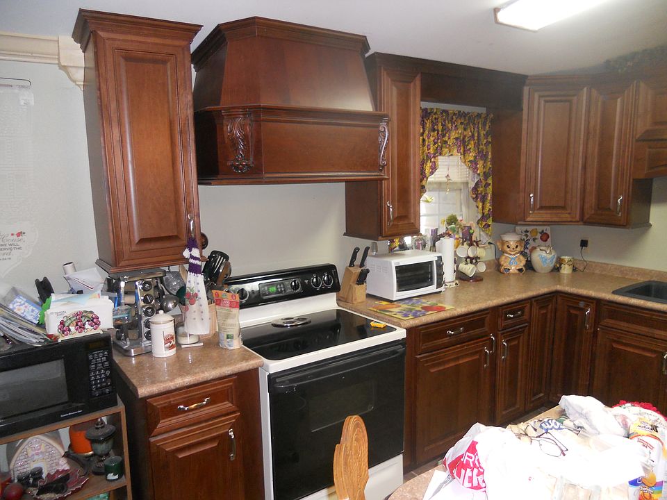 2nd image of 3663 Meadowdale Dr