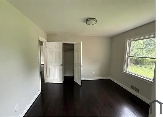 1419 Kingswood St — Photo 4
