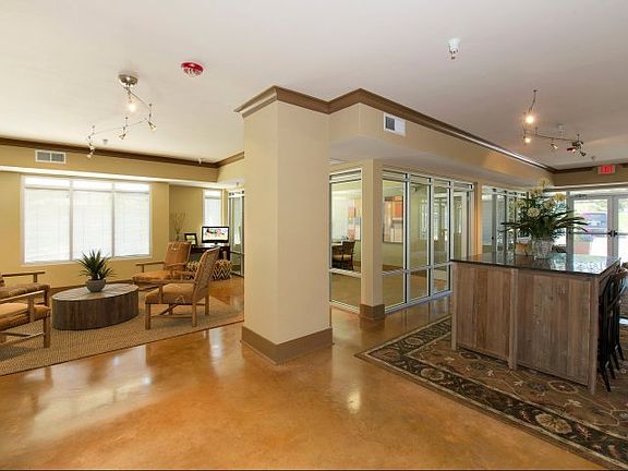 Leasing Center