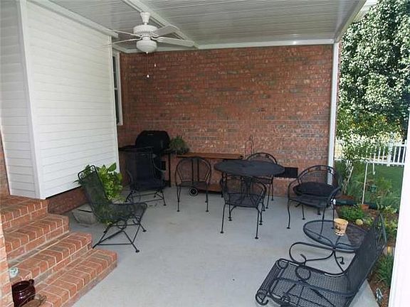 5th image of 105 Mabry Dr