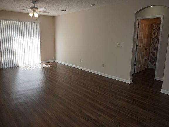 4th image of 131 Plantation Point Dr