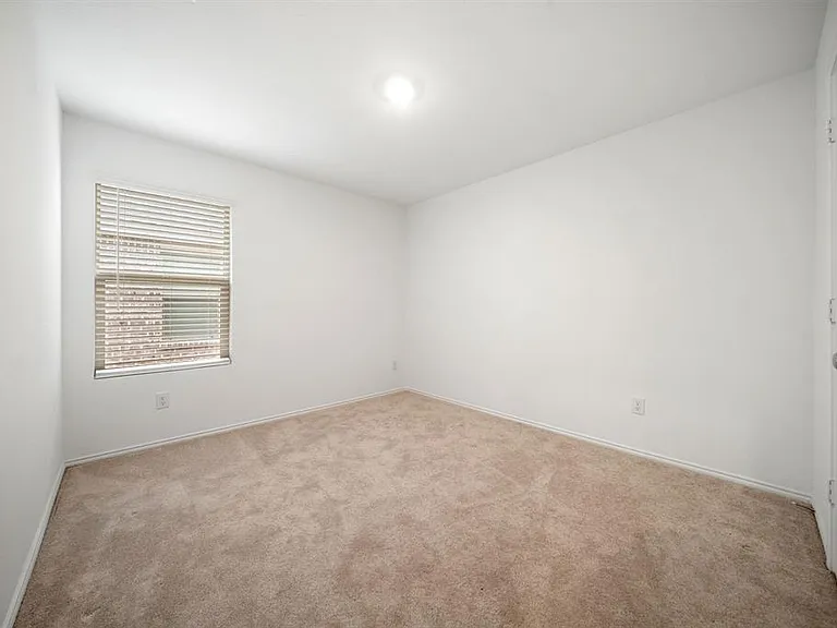 3037 Ashbrook Ln — Photo 19