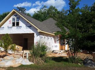 20 Riviera Dr, Hattiesburg, MS 39401