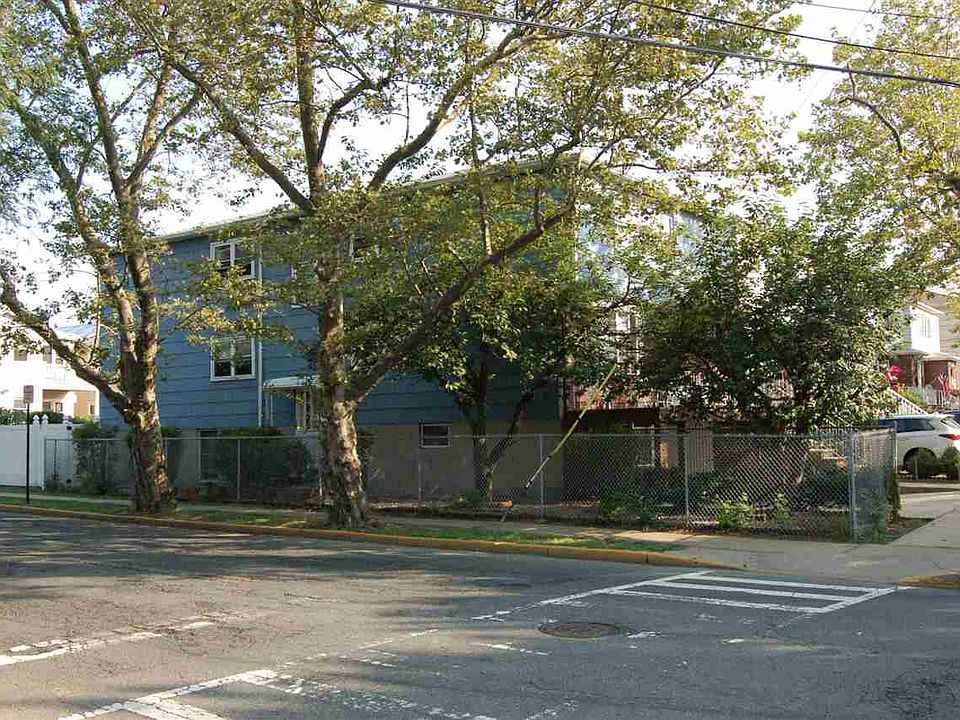 2nd image of 401 Avenue A